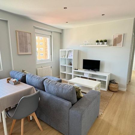 Acogedor Apartamento En Ronda Outeiro 210 ア・コルーニャ エクステリア 写真