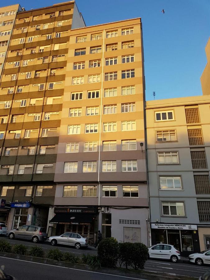 Acogedor Apartamento En Ronda Outeiro 210 ア・コルーニャ エクステリア 写真
